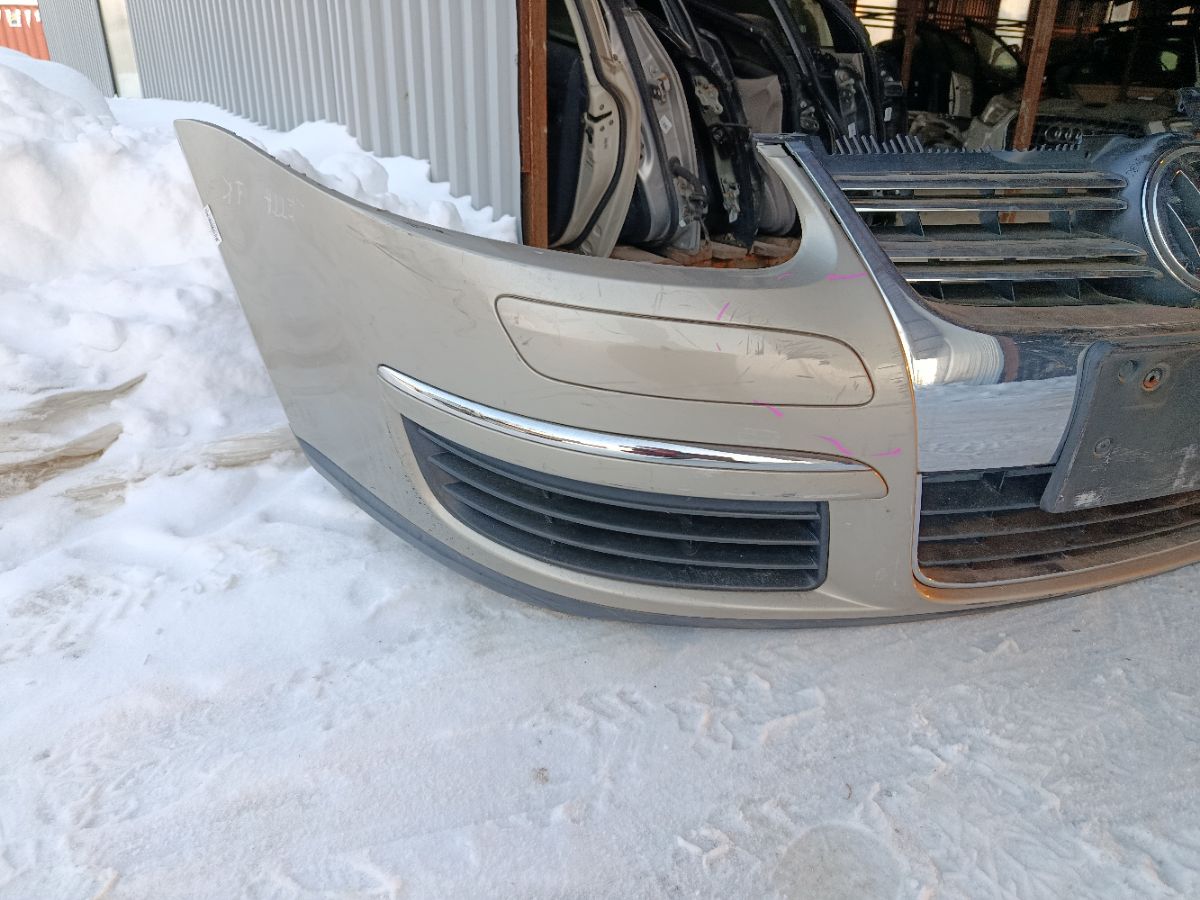 Бампер 1K0807221D на Volkswagen Jetta 1K Фото 16