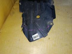 Подкрылок 53876-44080 на Toyota Ipsum ACM21W 2AZ-FE Фото 4