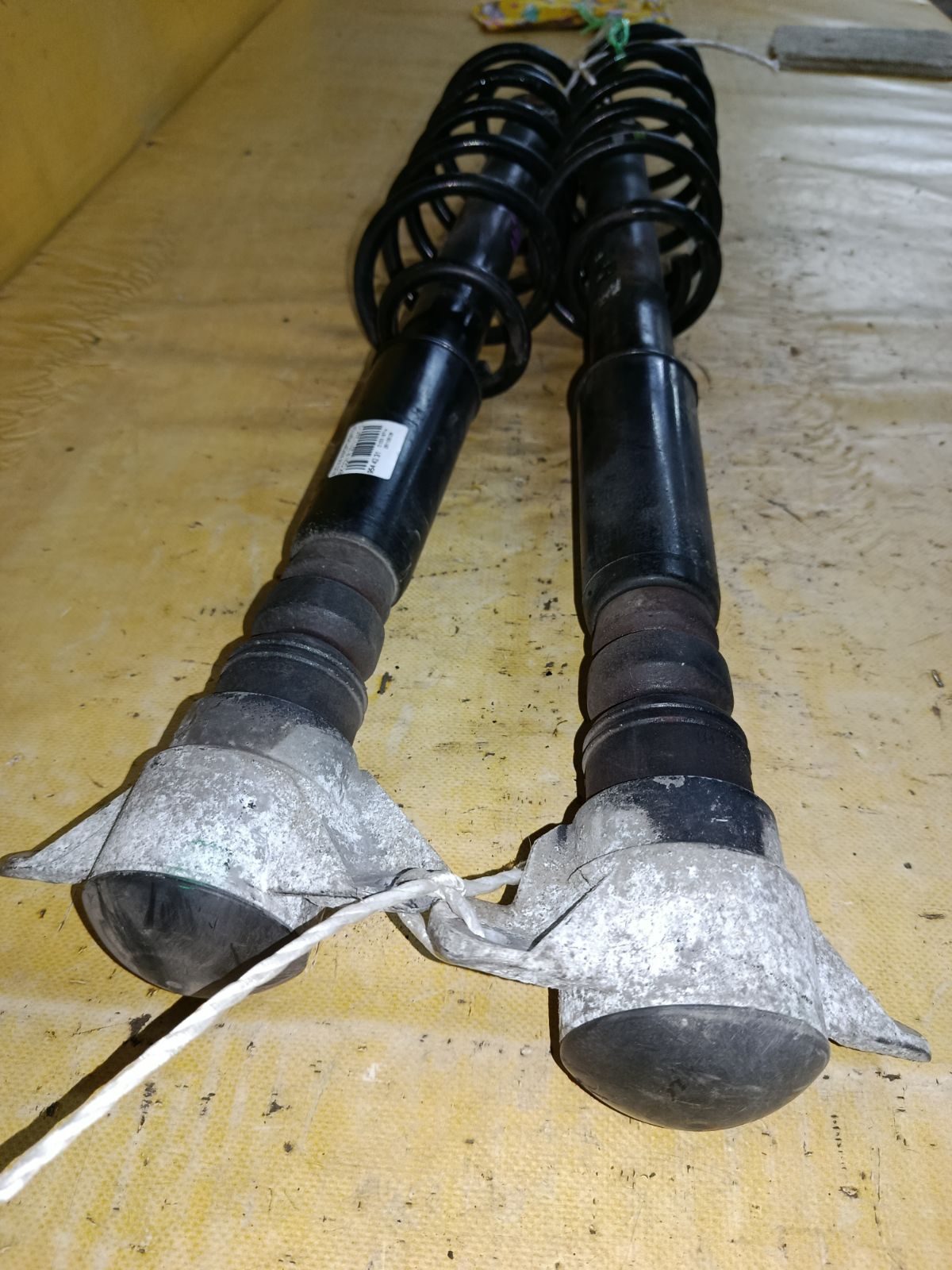 Амортизатор на Audi A4 8K CDN Фото 2