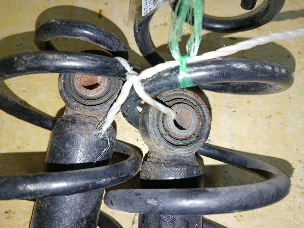 Амортизатор на Audi A4 8K CDN Фото 5