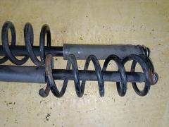 Амортизатор на Toyota Noah AZR65G 1AZ-FSE Фото 4