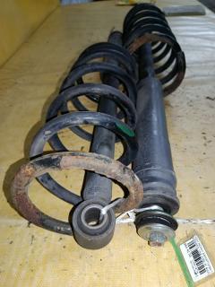 Амортизатор на Toyota Noah AZR65G 1AZ-FSE Фото 6