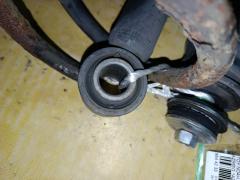 Амортизатор на Toyota Noah AZR65G 1AZ-FSE Фото 7