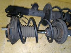 Стойка амортизатора на Toyota Noah AZR65G 1AZ-FSE Фото 4