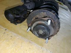 Стойка амортизатора на Toyota Noah AZR65G 1AZ-FSE Фото 5