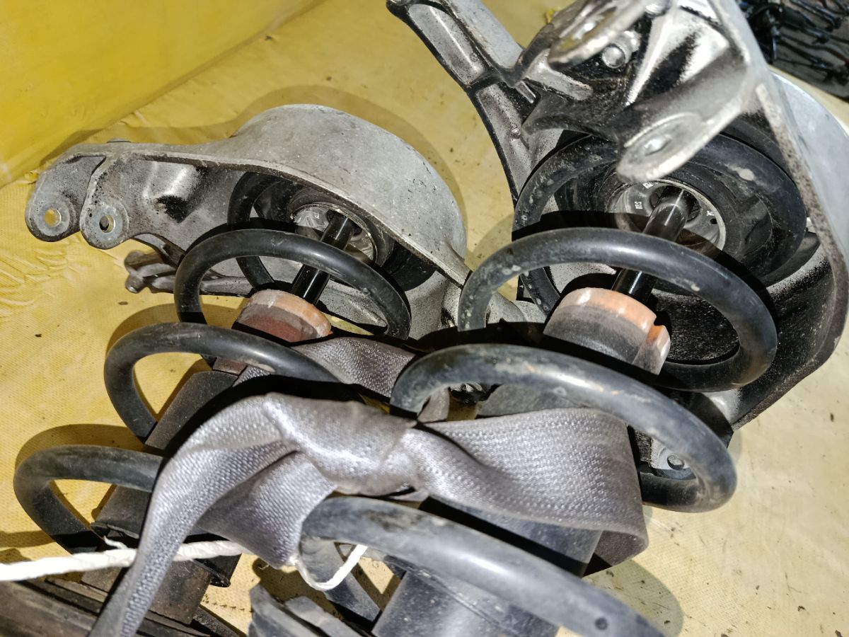 Стойка амортизатора на Audi A4 8K CDN Фото 4