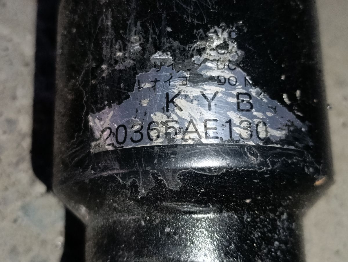 Стойка амортизатора на Subaru Legacy Lancaster BH9 EJ25 Фото 6