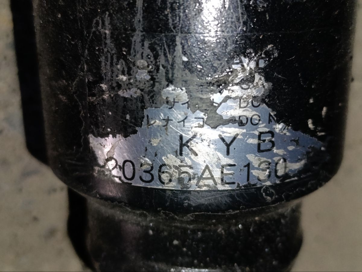 Стойка амортизатора на Subaru Legacy Lancaster BH9 EJ25 Фото 7