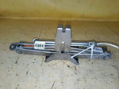 Домкрат на Nissan X-Trail NT30 Фото 2