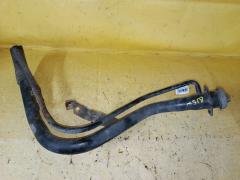 Заливная горловина топливного бака на Mazda Familia S-Wagon BJ5W ZL Фото 3