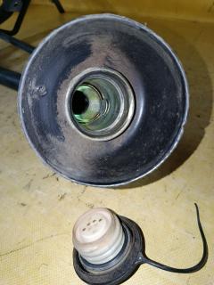 Заливная горловина топливного бака на Nissan X-Trail NT30 QR20DE Фото 3