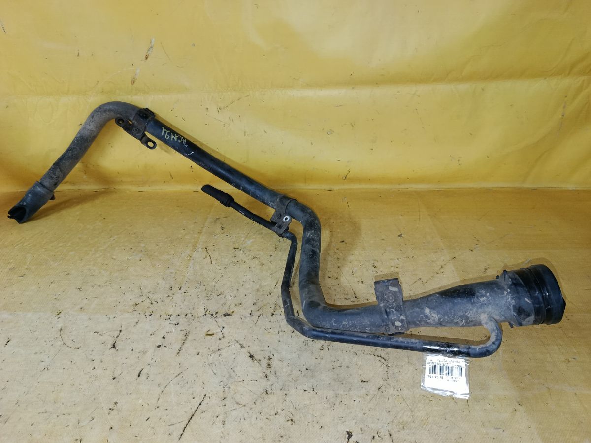 Заливная горловина топливного бака 77201-44060, 77201-44160, 77201-44161 на Toyota Ipsum ACM21W 2AZ-FE Фото 1