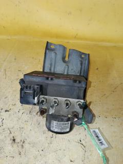 Блок ABS на Volvo Xc90 CZ B5254T2 30643982