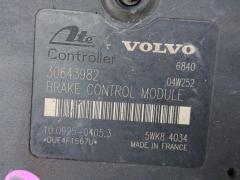 Блок ABS 30643982 на Volvo Xc90 CZ B5254T2 Фото 3
