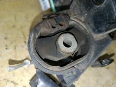 Подушка двигателя на Toyota Ipsum ACM21W 2AZ-FE Фото 10