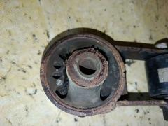 Подушка двигателя на Toyota Corolla Fielder NZE164G 1NZ-FE Фото 6