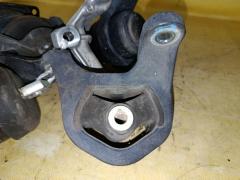 Подушка двигателя на Honda Accord CU1 R20A Фото 6