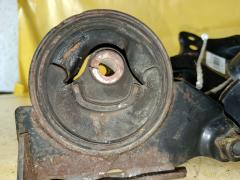 Подушка двигателя на Nissan X-Trail NT30 QR20DE Фото 3