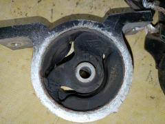 Подушка двигателя на Nissan Wingroad WFY11 QG15DE Фото 2