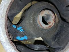 Подушка двигателя на Nissan Wingroad WFY11 QG15DE Фото 3