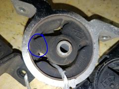 Подушка двигателя на Nissan Bluebird Sylphy QG10 QG18DE Фото 6