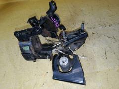 Подушка двигателя на Toyota Corolla Fielder NZE144G 1NZ-FE Фото 8