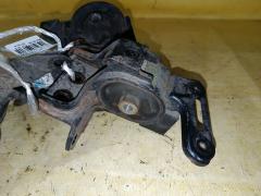 Подушка двигателя на Toyota Corolla Fielder NZE144G 1NZ-FE Фото 2