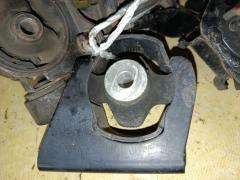 Подушка двигателя на Toyota Corolla Fielder NZE144G 1NZ-FE Фото 7