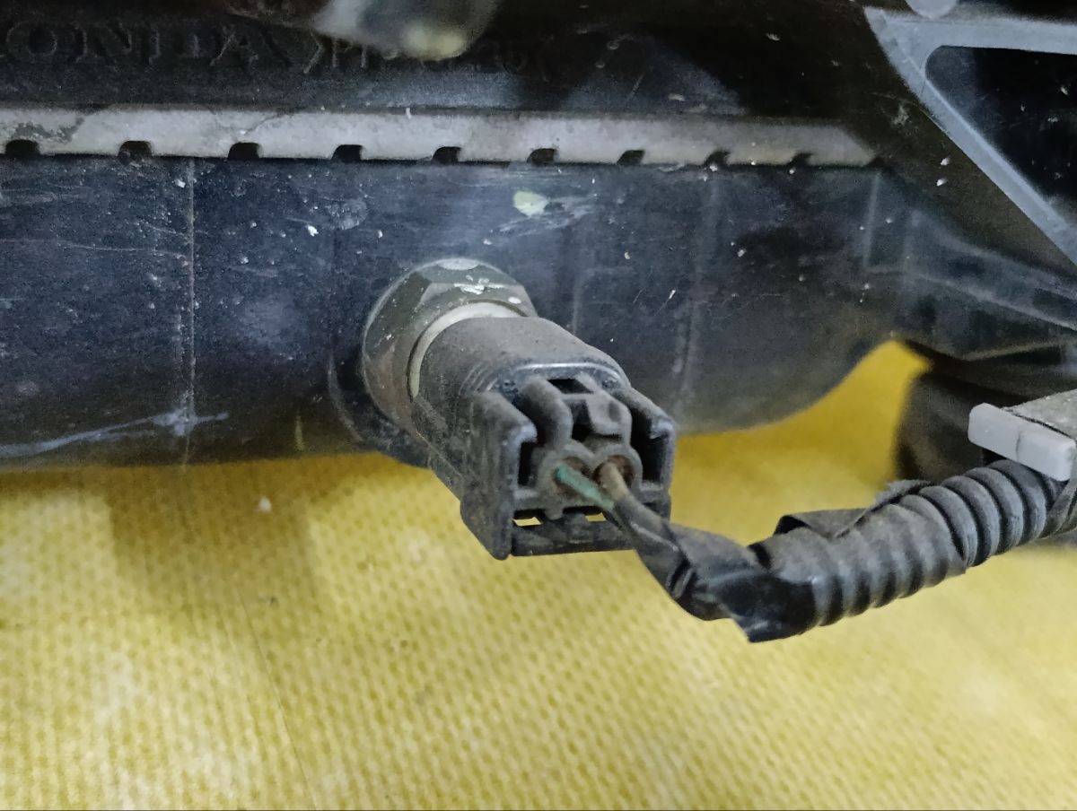 Радиатор ДВС 19010-RB0-901, FX-036-1176, FX-036-1176A, TD-036-1176, TD-036-1176A на Honda Fit GE6 L13A Фото 11