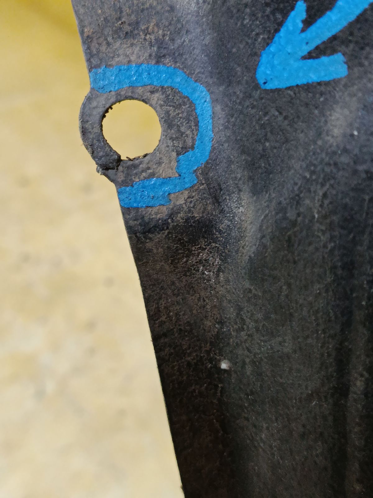 Подкрылок 53875-47030 на Toyota Prius ZVW30 2ZR-FXE Фото 3