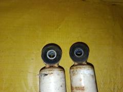 Амортизатор на Suzuki Jimny JB23W Фото 4