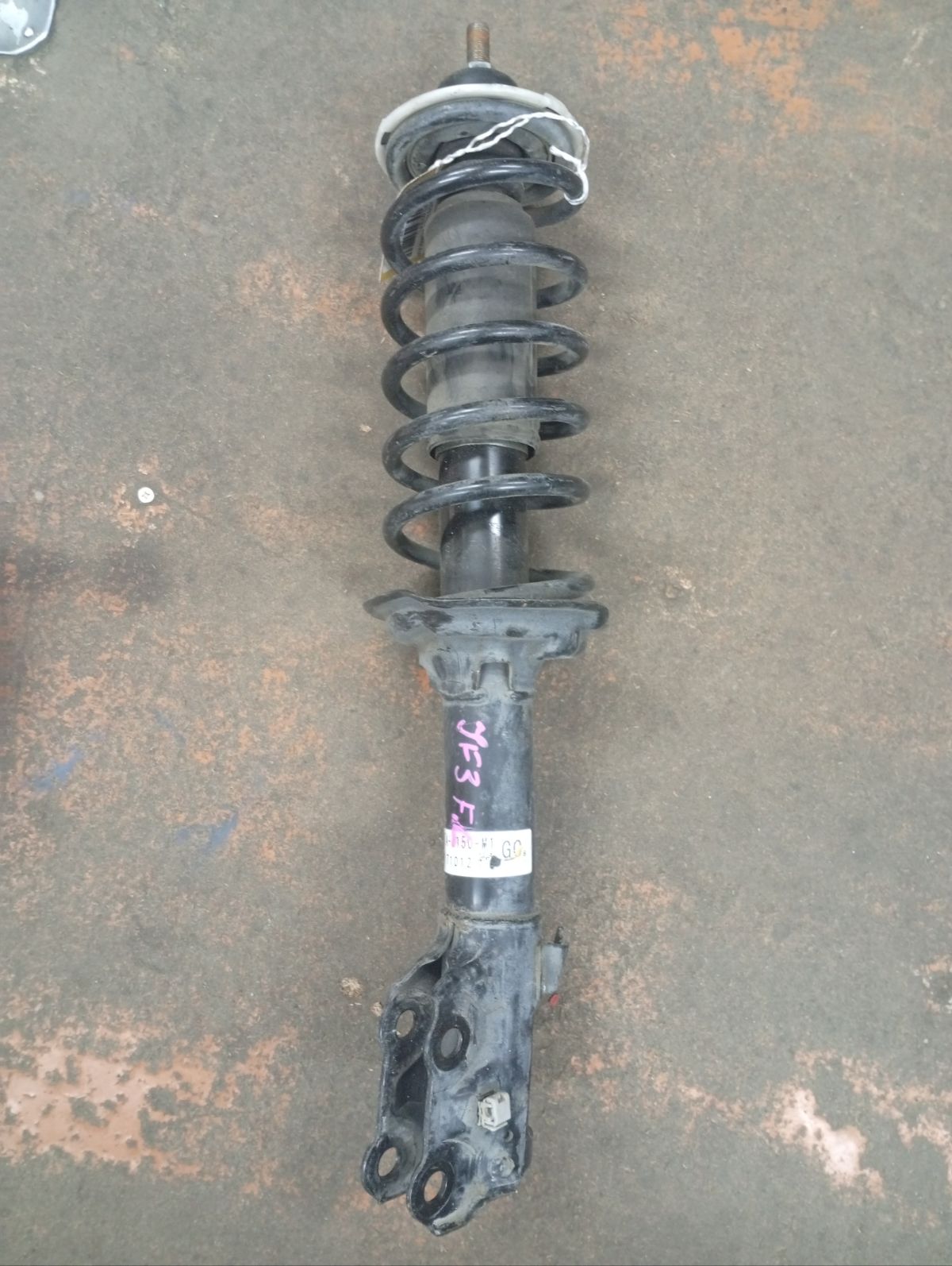 Стойка амортизатора на Honda N-Box JF3 S07B Фото 6