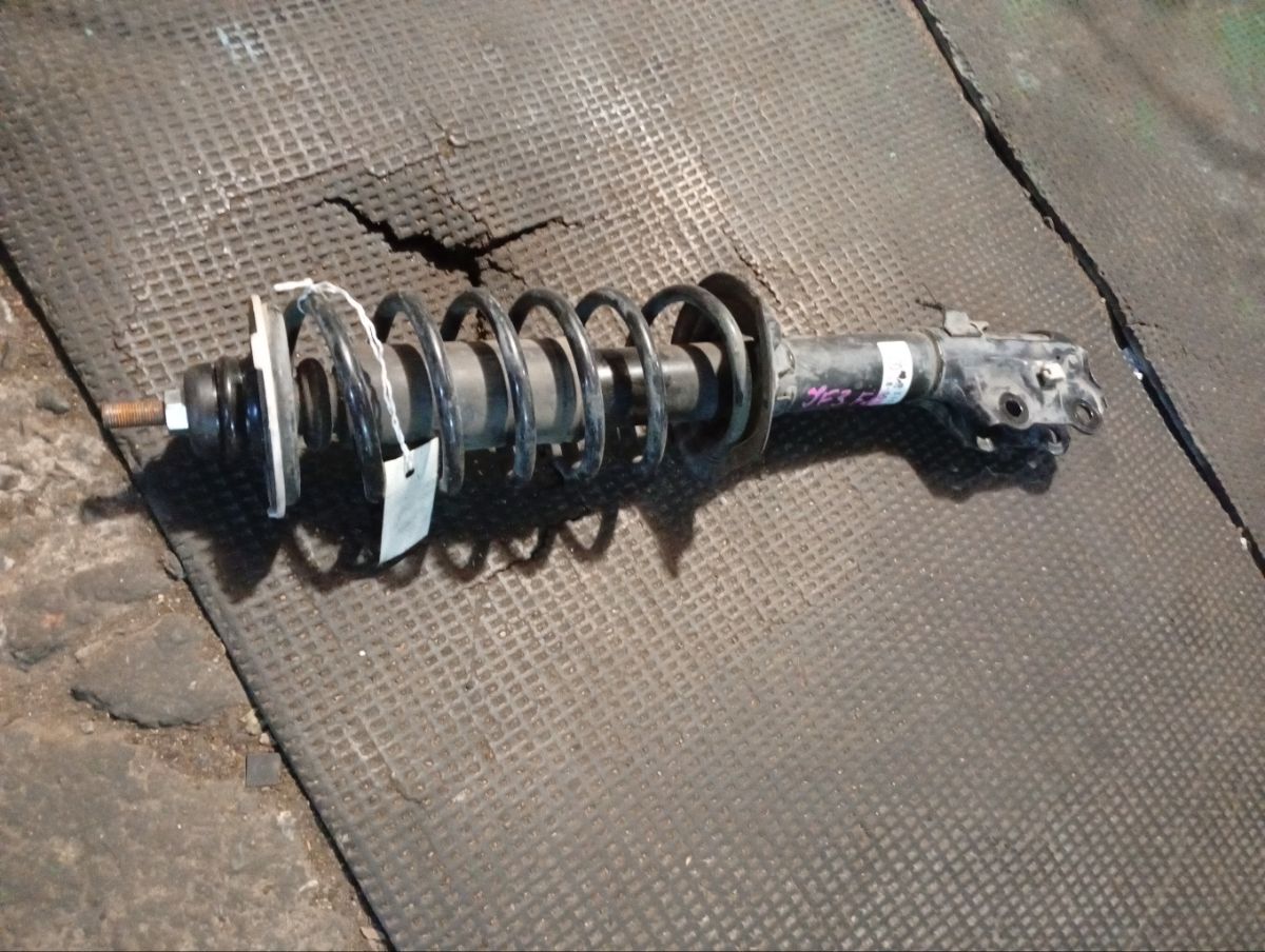 Стойка амортизатора на Honda N-Box JF3 S07B Фото 7