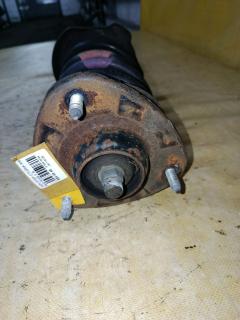 Стойка амортизатора на Honda Stepwgn RK2 R20A Фото 2