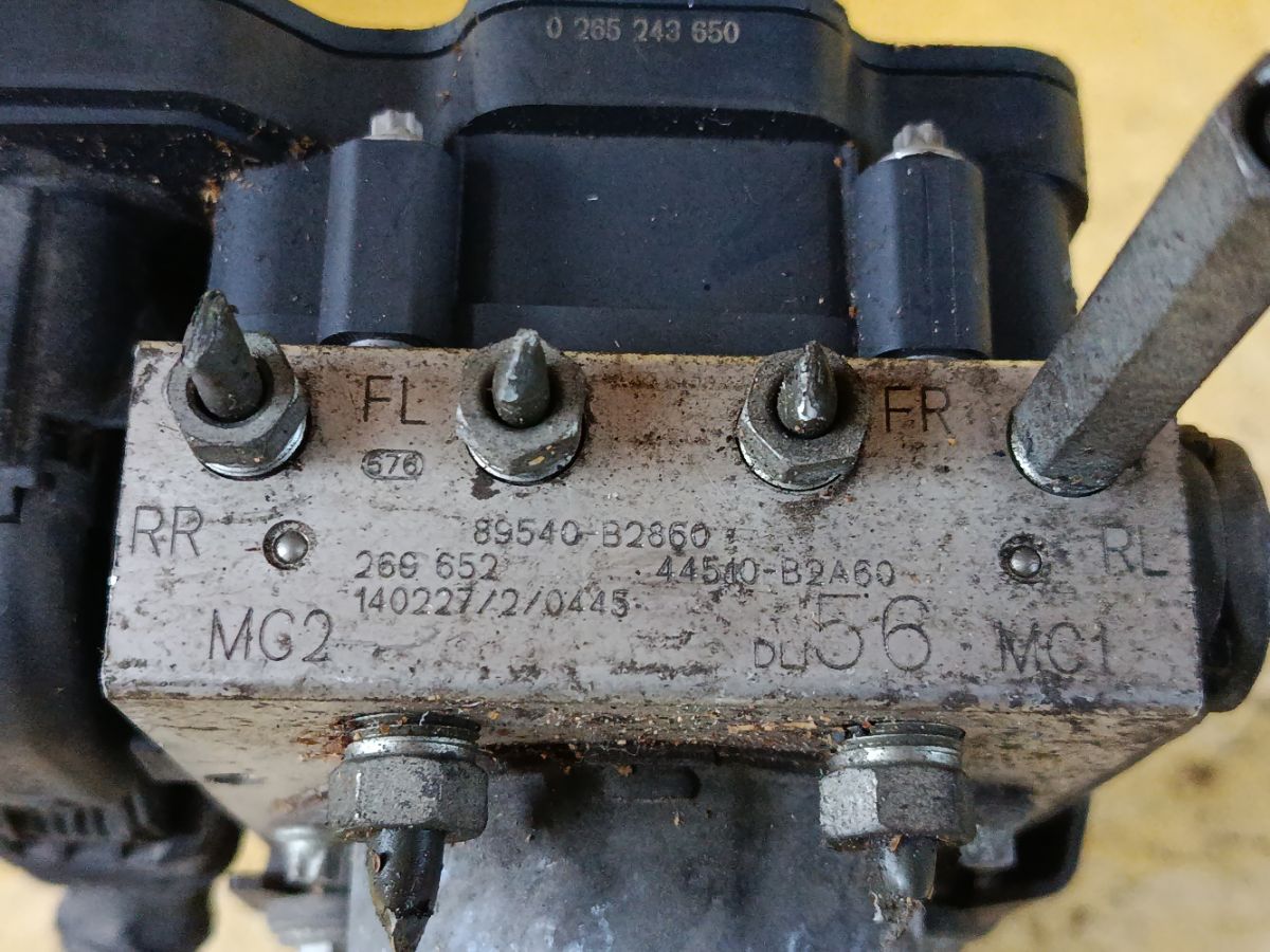 Блок ABS 89540-B2860, 44510-B2A60 на Daihatsu Tanto LA600S KF-VE Фото 6