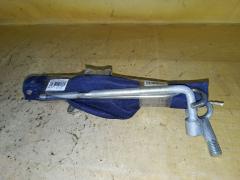 Домкрат на Honda Fit GE6