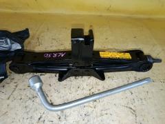 Домкрат 09111-28190 на Toyota Estima ACR50W Фото 2