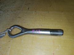 Крюк буксировочный на Nissan Note E12 51112-1KA0A  51112-AC700  51112-AC70A