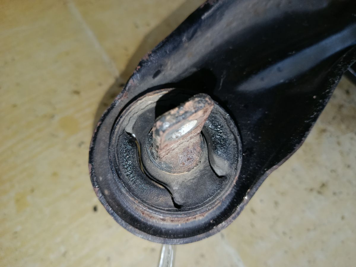 Ступица на Mitsubishi Outlander CW5W 4B12 Фото 3