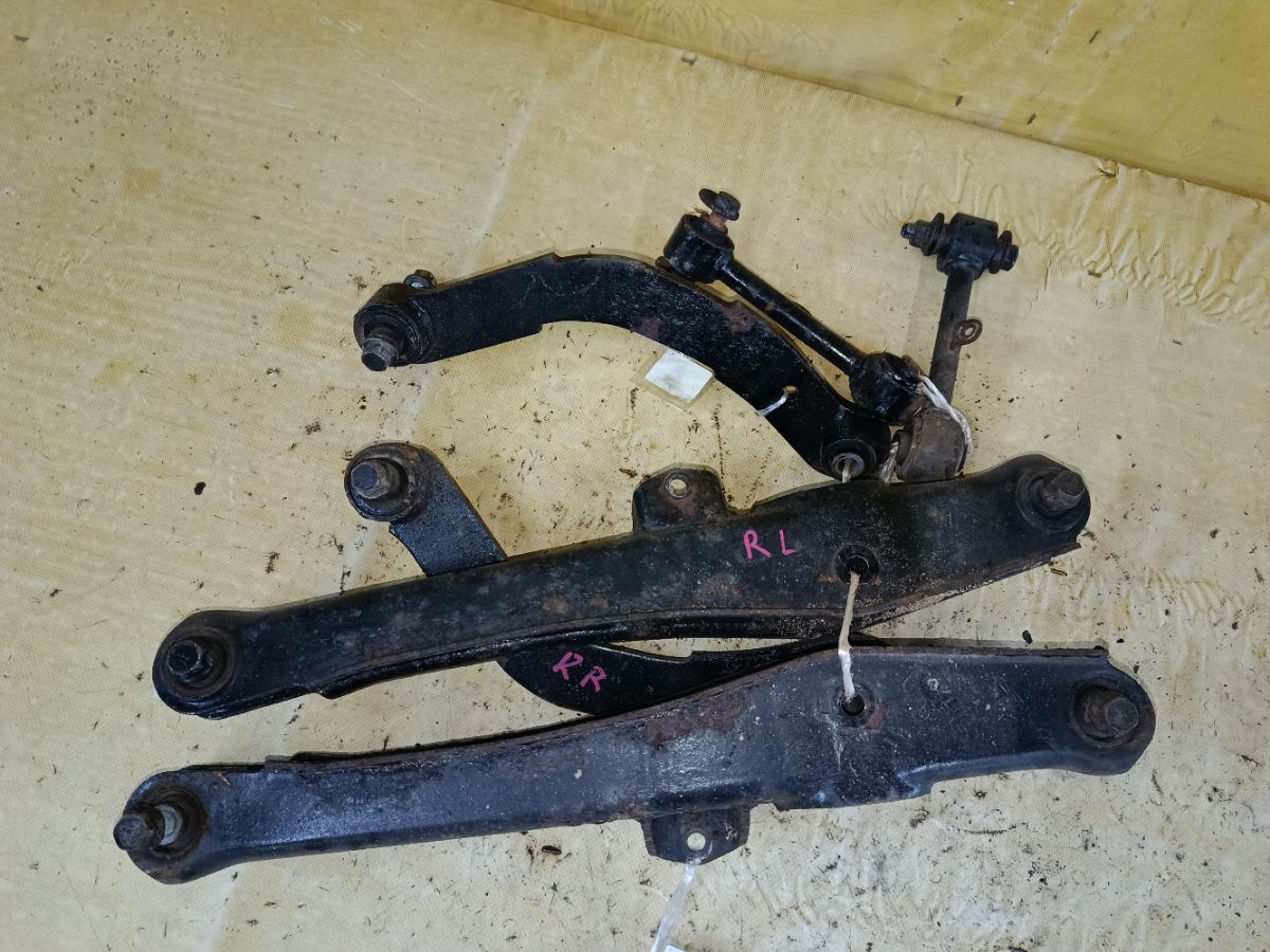 Рычаг на Mitsubishi Outlander CW5W 4B12 Фото 11