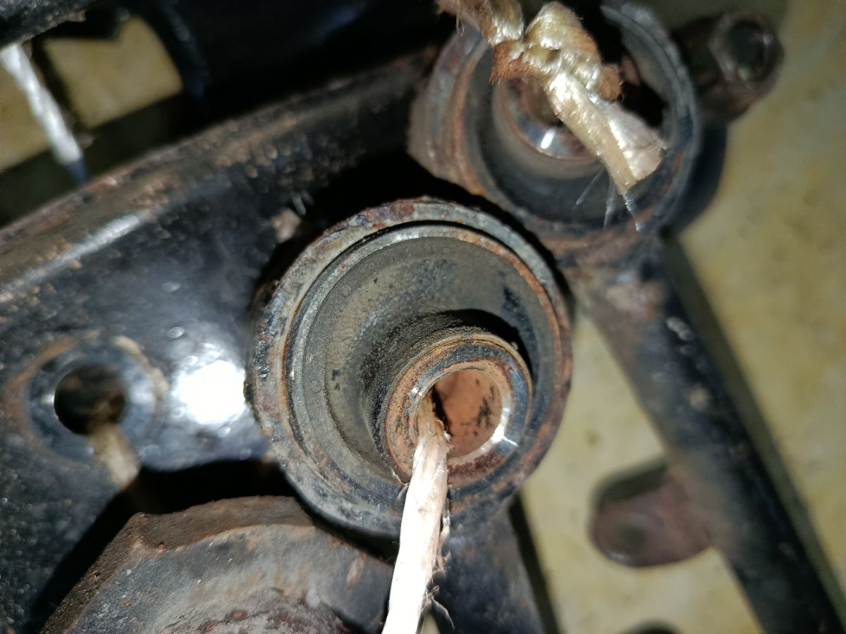 Рычаг на Mitsubishi Outlander CW5W 4B12 Фото 4