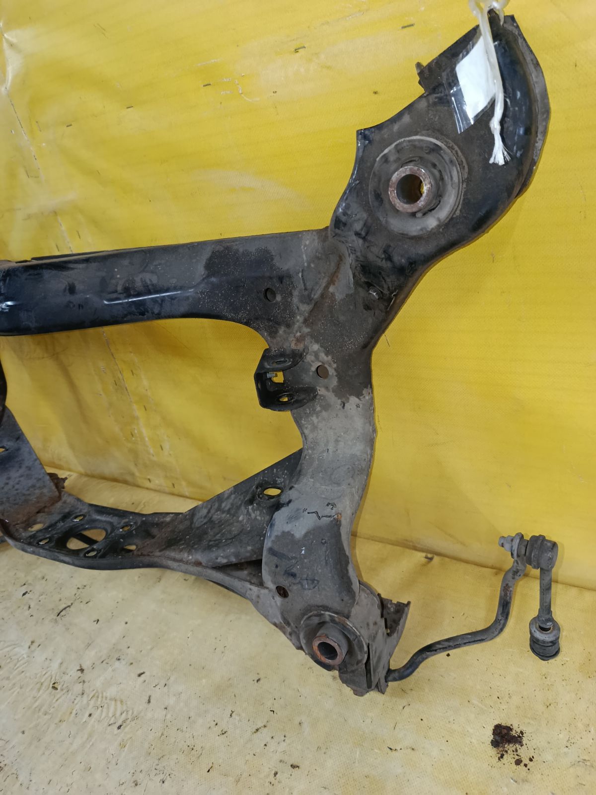 Балка подвески на Nissan Bluebird Sylphy QNG10 QG18DE Фото 3