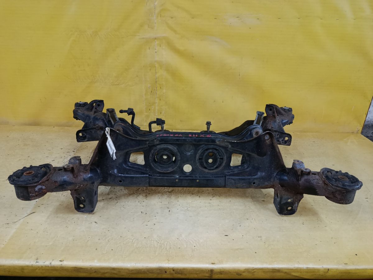 Балка подвески на Toyota Verossa GX115 1G-FE Фото 5