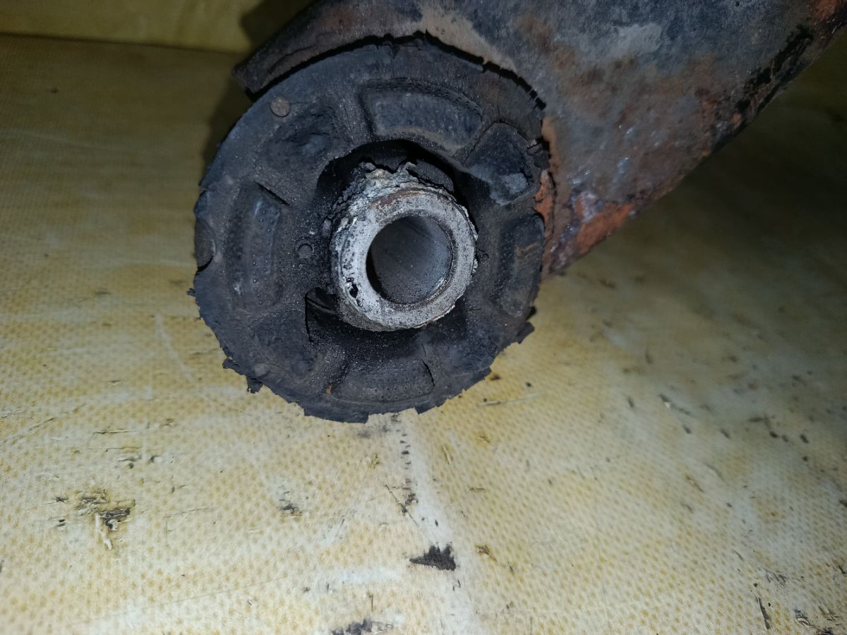 Балка подвески на Toyota Verossa GX115 1G-FE Фото 10