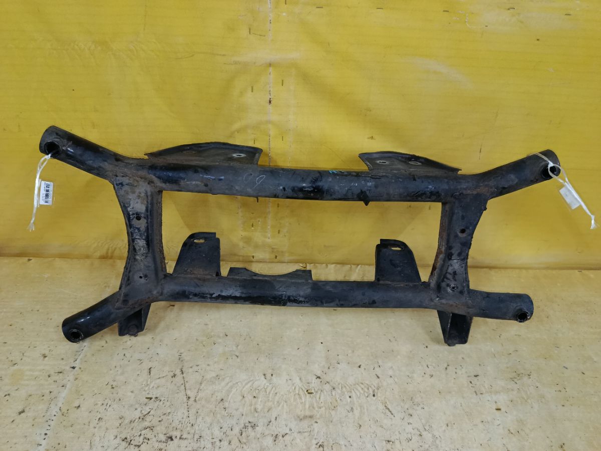 Балка подвески на Nissan Cube ANZ10 CGA3DE Фото 1