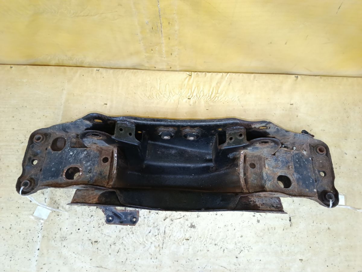 Балка подвески на Subaru Forester SG5 EJ203 Фото 6