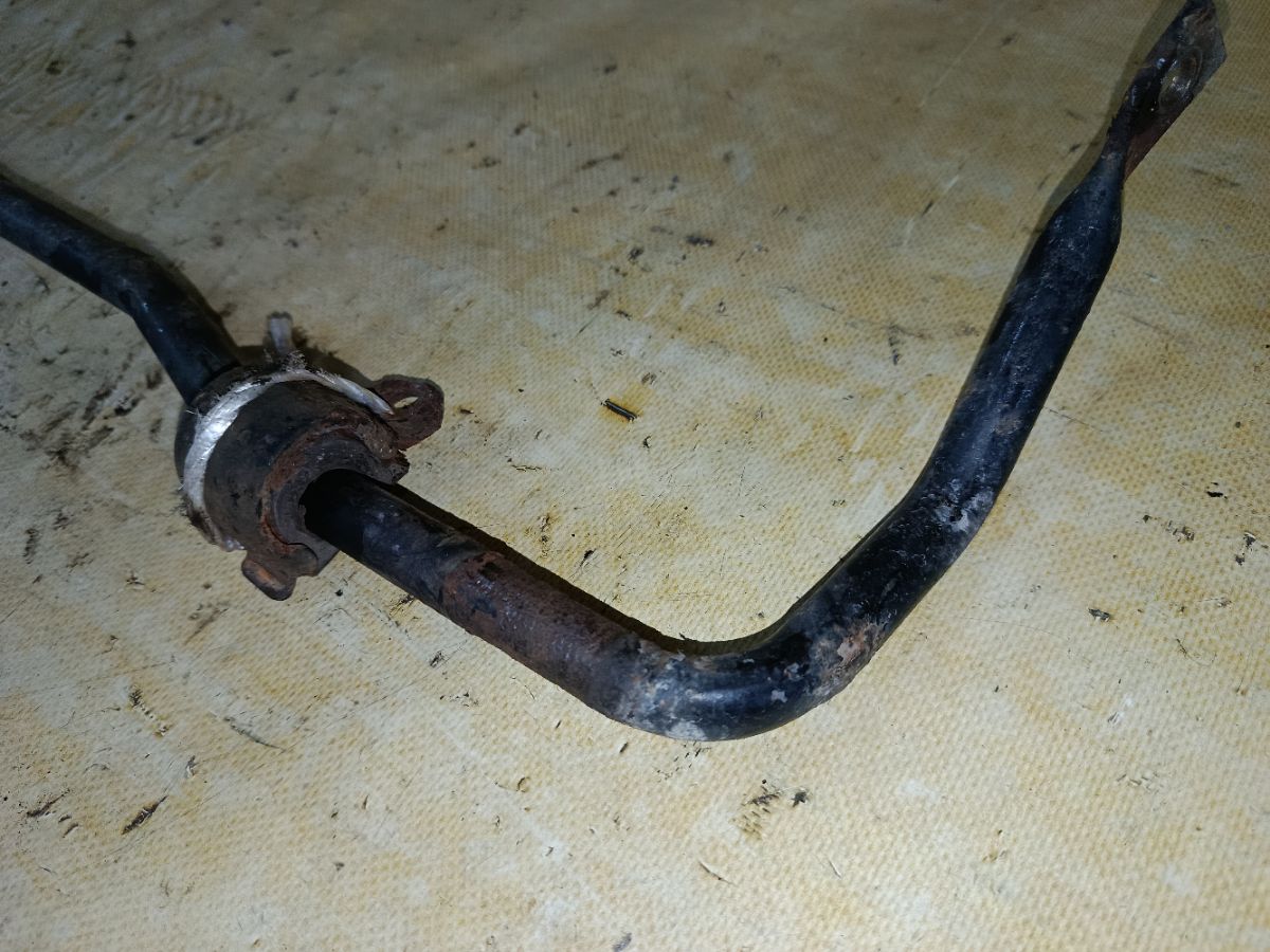 Стабилизатор на Subaru Forester SG5 EJ203 Фото 2