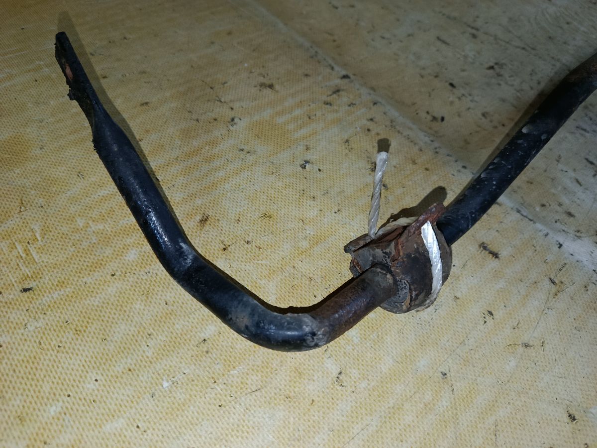 Стабилизатор на Subaru Forester SG5 EJ203 Фото 3