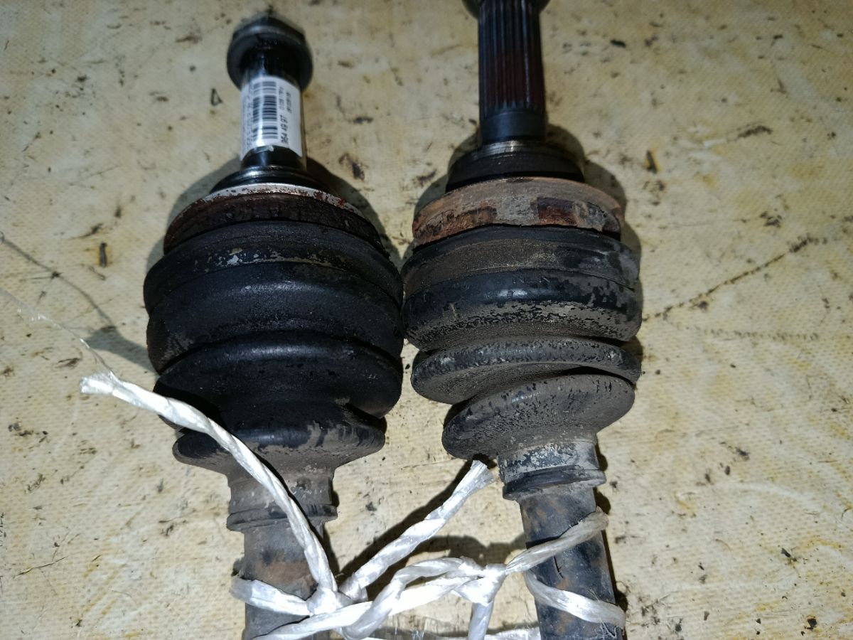 Привод на Subaru Forester SG5 EJ203 Фото 3