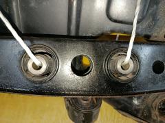 Балка подвески на Mitsubishi Grandis NA4W 4G69 Фото 8